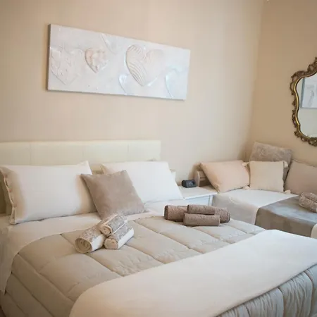 Pensión Your House 4*