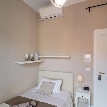 Your House Pensión 4*