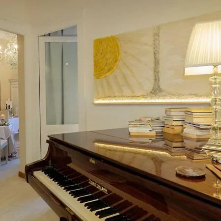 Your House Pensión Génova