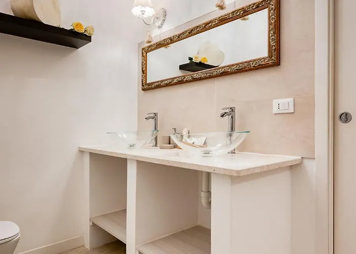 Pensión Your House Génova